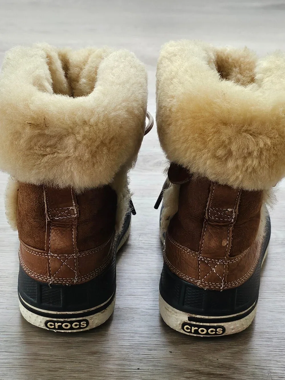 Crocs AllCast Luxe Duck Boots Women’s Size 7 Hazelnut Fur Lined Winter Boots